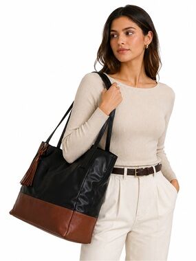 Seven days tote bag Vegan Leather Minimalist Casual Classic Feminine FLAW